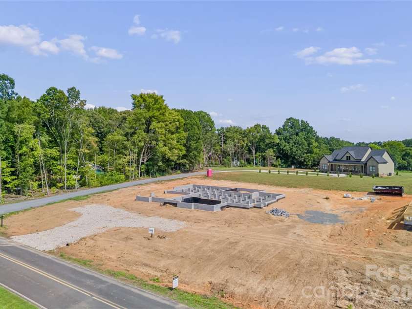 5319 Old Highway Road, Waxhaw, NC 28173.  MLS# CAR4401194, YatesRealty ID 45271. 
