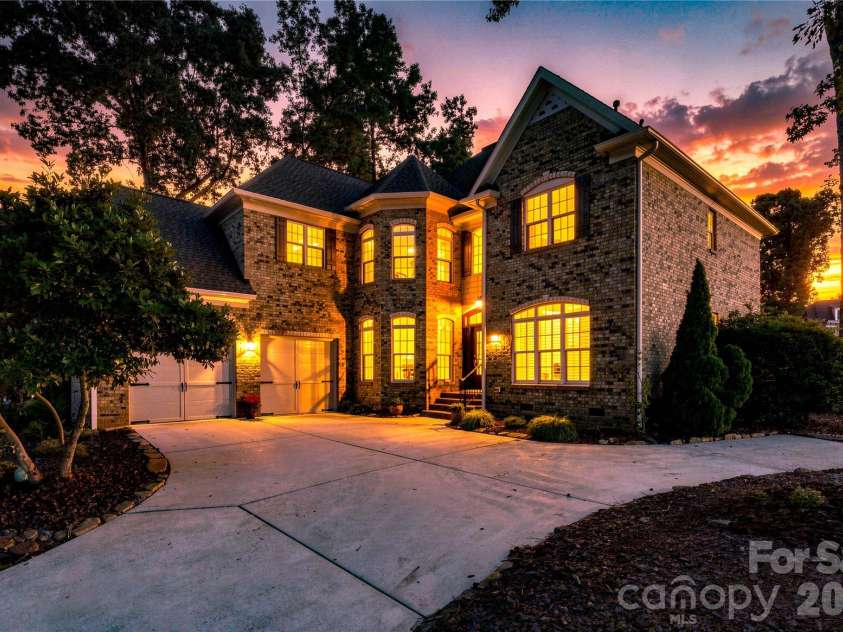 7768 Burning Ridge Drive, Stanley, NC 28164.  MLS# CAR4411753, YatesRealty ID 45272. 