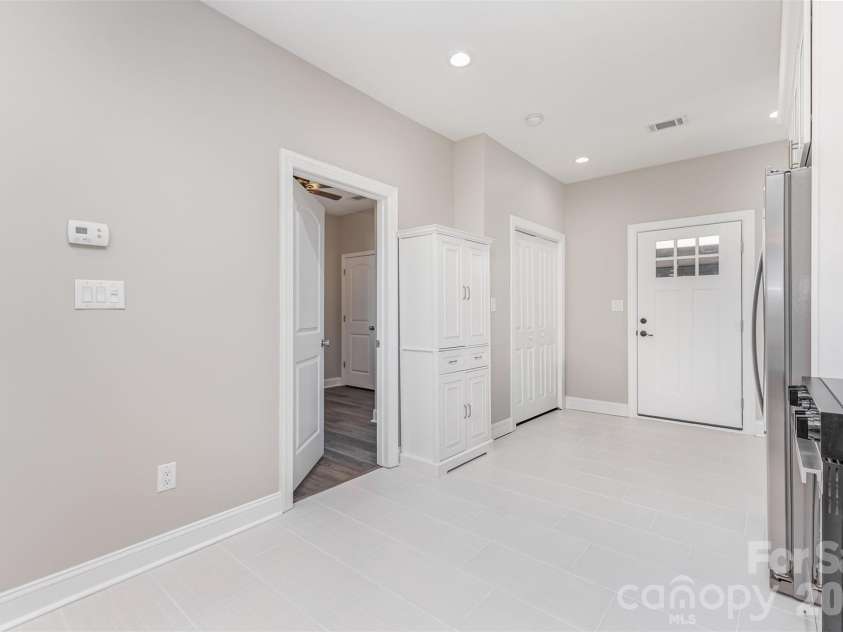 308 Sacco Street, Belmont, NC 28012.  MLS# CAR4415455, YatesRealty ID 45275. Kitchen