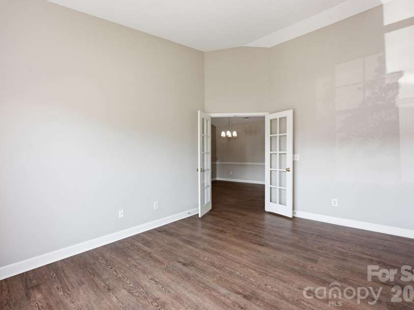 16648 Amberside Road, Cornelius, NC 28031.  MLS# CAR4414323, YatesRealty ID 45276. 