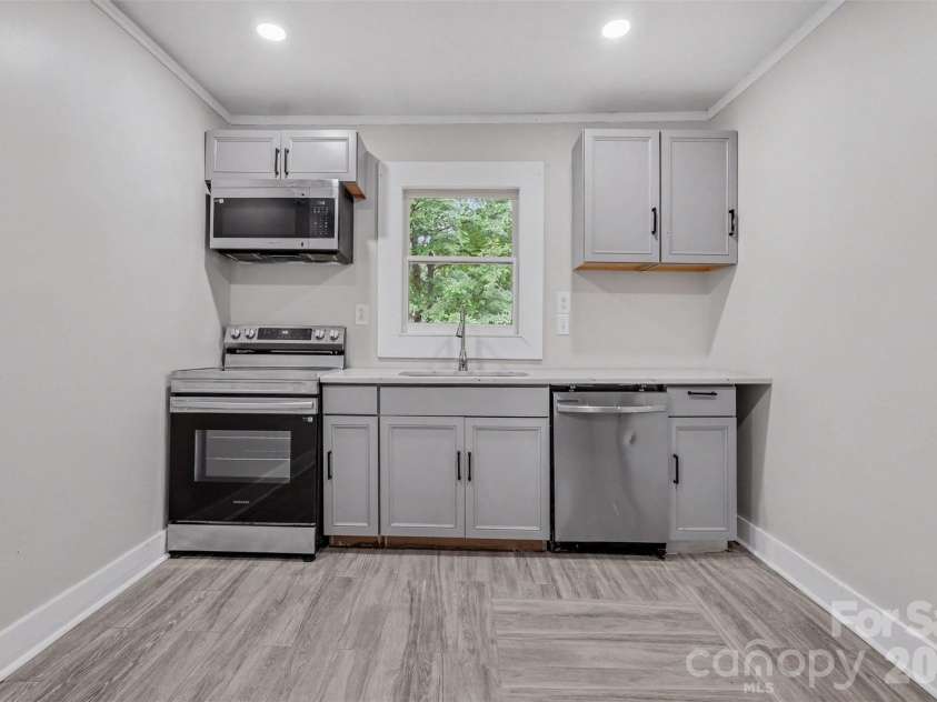 3860 Rock Hill Church Road, Concord, NC 28027.  MLS# CAR4414954, YatesRealty ID 45278. Kitchen