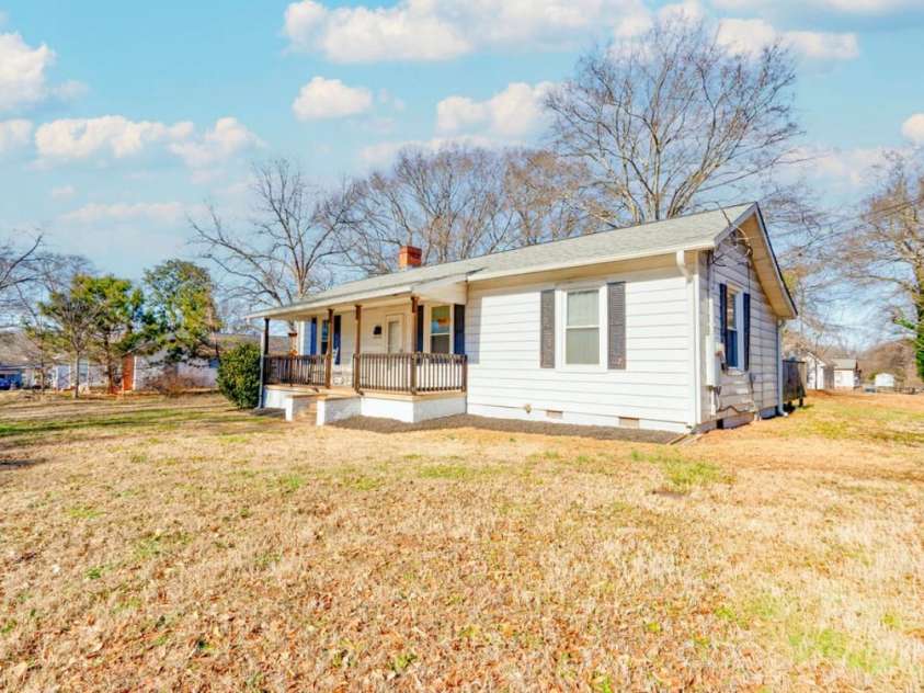 403 Whitener Street, Shelby, NC 28152.  MLS# CAR4341963, YatesRealty ID 4528. 