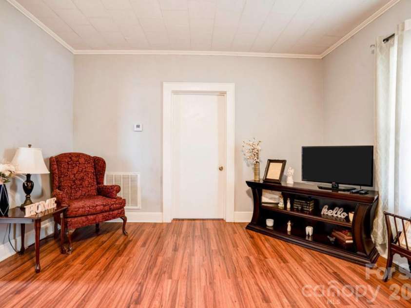 403 Whitener Street, Shelby, NC 28152.  MLS# CAR4341963, YatesRealty ID 4528. 