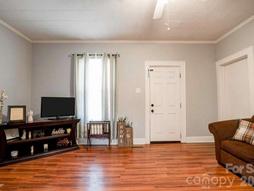 403 Whitener Street, Shelby, NC 28152.  MLS# CAR4341963, YatesRealty ID 4528. 