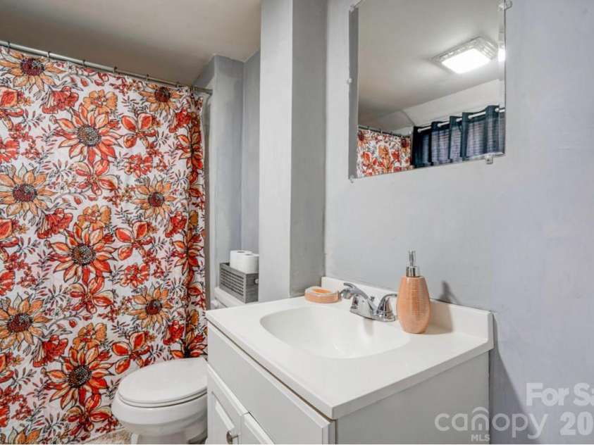 403 Whitener Street, Shelby, NC 28152.  MLS# CAR4341963, YatesRealty ID 4528. 