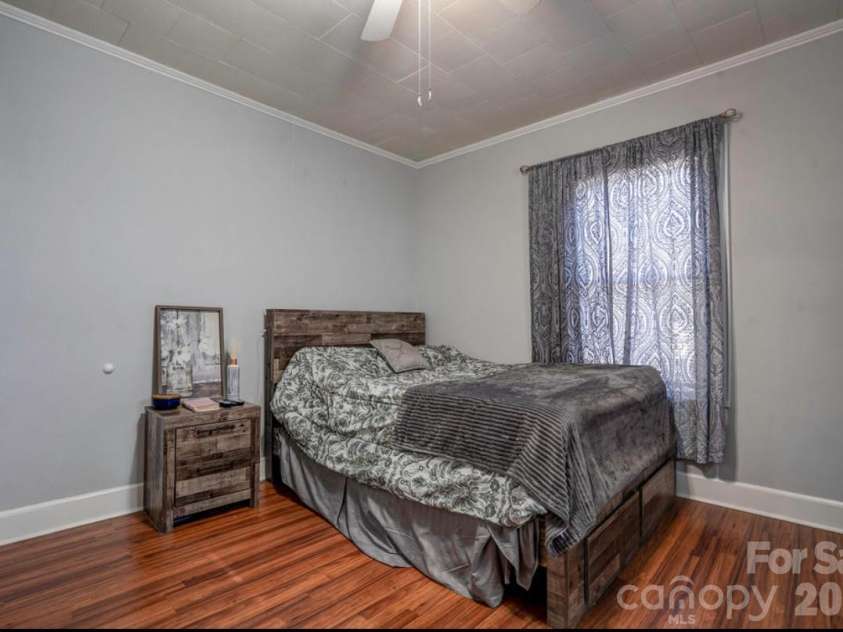 403 Whitener Street, Shelby, NC 28152.  MLS# CAR4341963, YatesRealty ID 4528. 