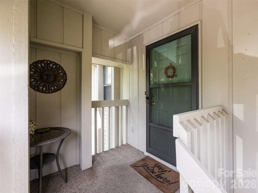 1406 Abbey Circle, Asheville, NC 28805.  MLS# CAR4415355, YatesRealty ID 45281. 