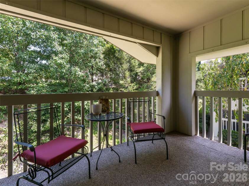 1406 Abbey Circle, Asheville, NC 28805.  MLS# CAR4415355, YatesRealty ID 45281. 