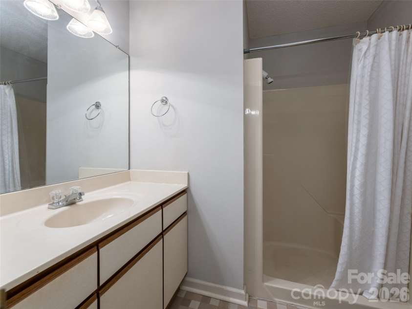 1406 Abbey Circle, Asheville, NC 28805.  MLS# CAR4415355, YatesRealty ID 45281. 