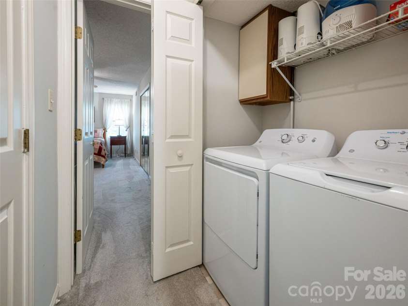 1406 Abbey Circle, Asheville, NC 28805.  MLS# CAR4415355, YatesRealty ID 45281. 