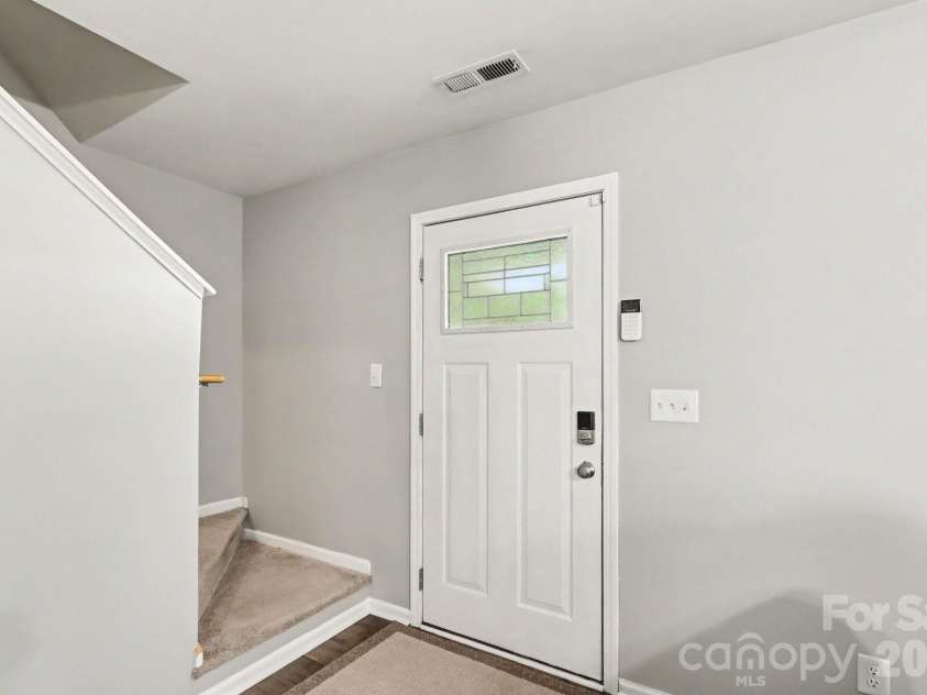 4732 Grasset Avenue, Charlotte, NC 28269.  MLS# CAR4414728, YatesRealty ID 45283. 