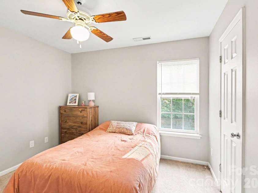 4732 Grasset Avenue, Charlotte, NC 28269.  MLS# CAR4414728, YatesRealty ID 45283. 