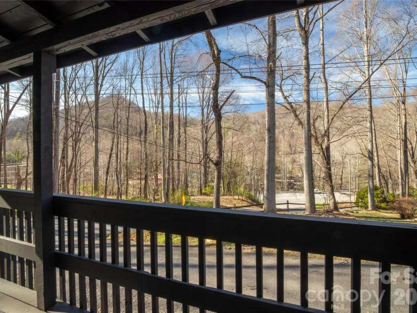 87 Sassafras Lane, Maggie Valley, NC 28751.  MLS# CAR4372695, YatesRealty ID 45284. 