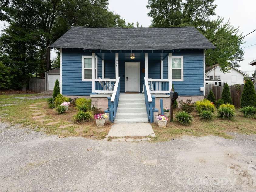 1208 Phillips Court, Gastonia, NC 28052.  MLS# CAR4416544, YatesRealty ID 45285. 