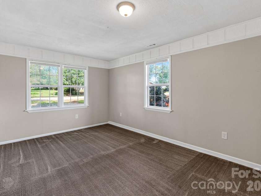 123 Robinette Lane, Statesville, NC 28625.  MLS# CAR4414963, YatesRealty ID 45287. 