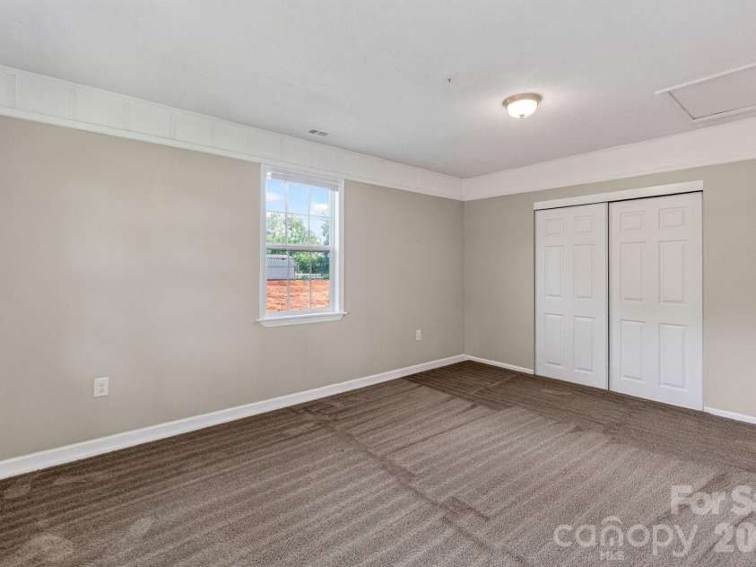 123 Robinette Lane, Statesville, NC 28625.  MLS# CAR4414963, YatesRealty ID 45287. 