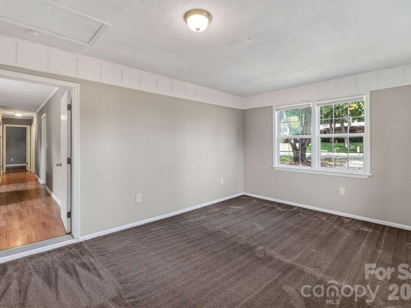 123 Robinette Lane, Statesville, NC 28625.  MLS# CAR4414963, YatesRealty ID 45287. 