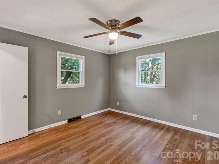 123 Robinette Lane, Statesville, NC 28625.  MLS# CAR4414963, YatesRealty ID 45287. 