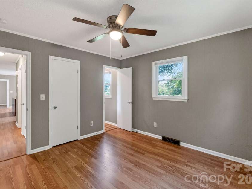 123 Robinette Lane, Statesville, NC 28625.  MLS# CAR4414963, YatesRealty ID 45287. 
