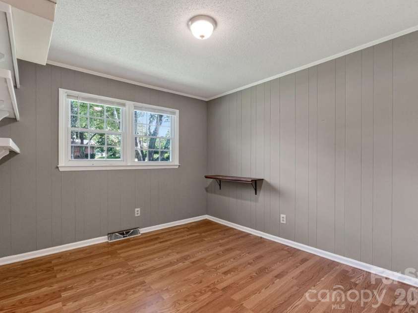 123 Robinette Lane, Statesville, NC 28625.  MLS# CAR4414963, YatesRealty ID 45287. 