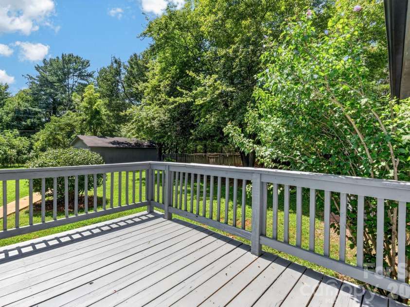 123 Robinette Lane, Statesville, NC 28625.  MLS# CAR4414963, YatesRealty ID 45287. 