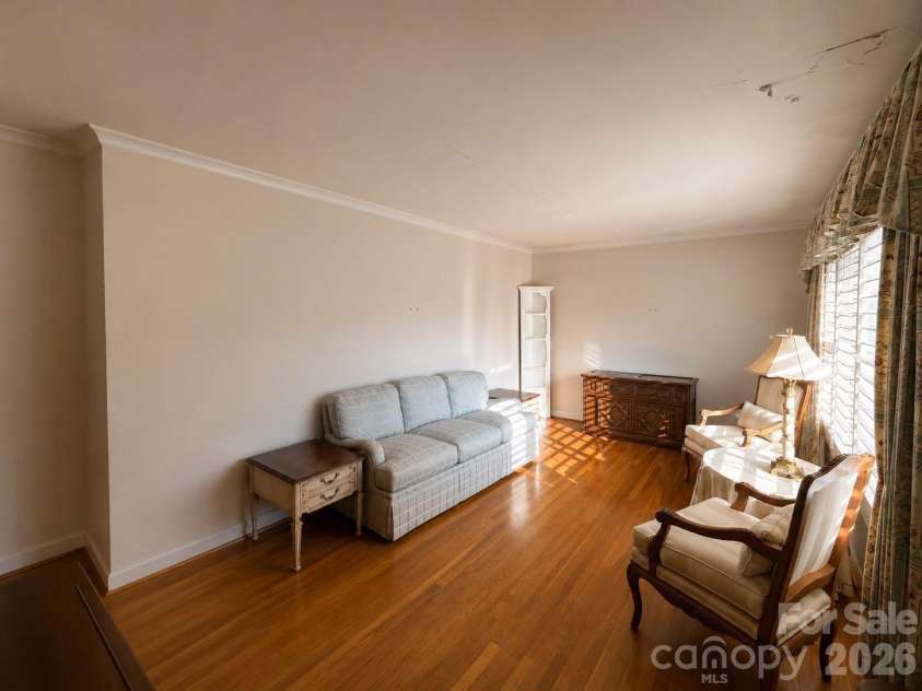6124 Donna Drive, Charlotte, NC 28213.  MLS# CAR4416169, YatesRealty ID 45289. 