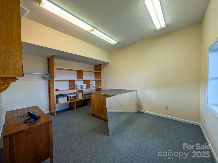 210 Miners Ridge Drive, Burnsville, NC 28714.  MLS# CAR4235026, YatesRealty ID 4529. 