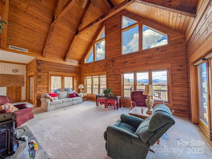 210 Miners Ridge Drive, Burnsville, NC 28714.  MLS# CAR4235026, YatesRealty ID 4529. 