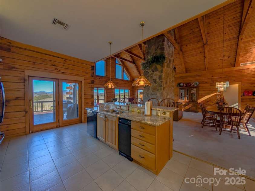 210 Miners Ridge Drive, Burnsville, NC 28714.  MLS# CAR4235026, YatesRealty ID 4529. 