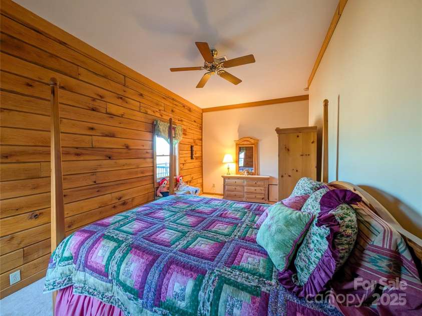210 Miners Ridge Drive, Burnsville, NC 28714.  MLS# CAR4235026, YatesRealty ID 4529. 