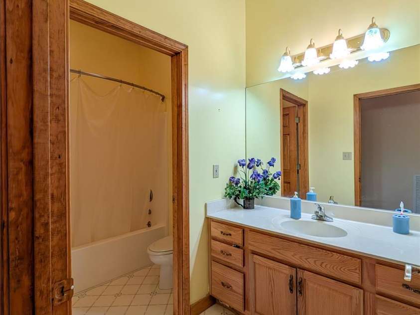 210 Miners Ridge Drive, Burnsville, NC 28714.  MLS# CAR4235026, YatesRealty ID 4529. 