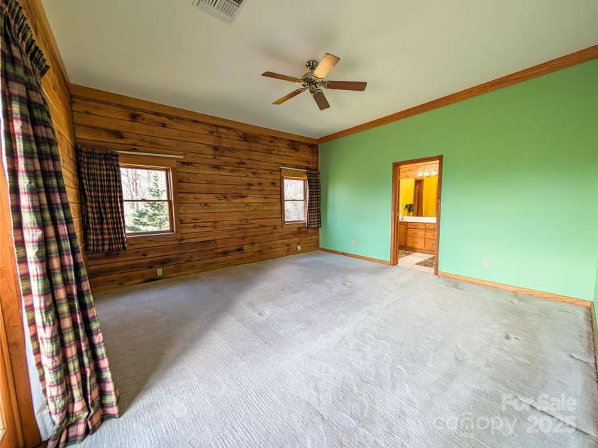 210 Miners Ridge Drive, Burnsville, NC 28714.  MLS# CAR4235026, YatesRealty ID 4529. 