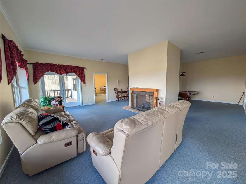 210 Miners Ridge Drive, Burnsville, NC 28714.  MLS# CAR4235026, YatesRealty ID 4529. 