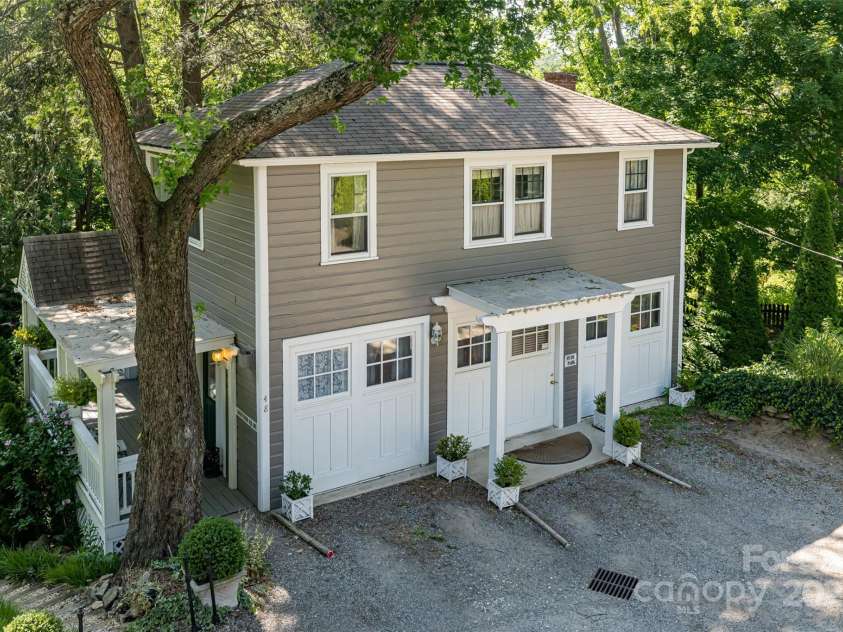 46 Cumberland Circle, Asheville, NC 28801.  MLS# CAR4280409, YatesRealty ID 4529. 