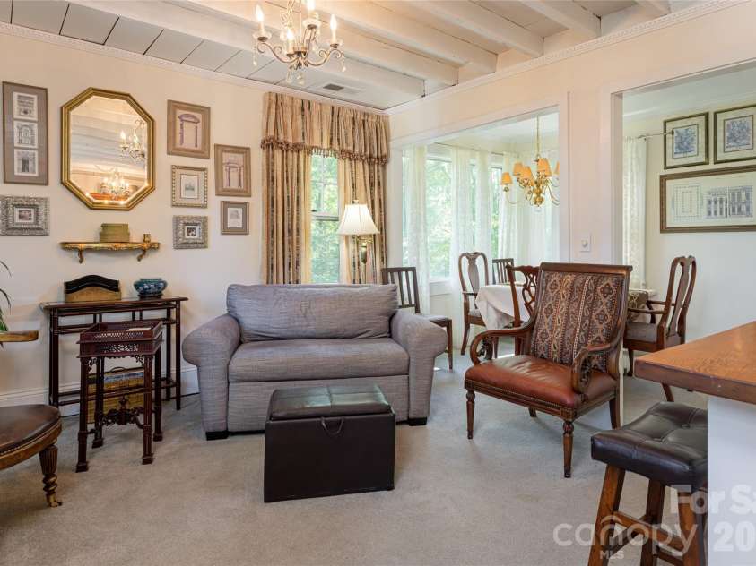 46 Cumberland Circle, Asheville, NC 28801.  MLS# CAR4280409, YatesRealty ID 4529. 