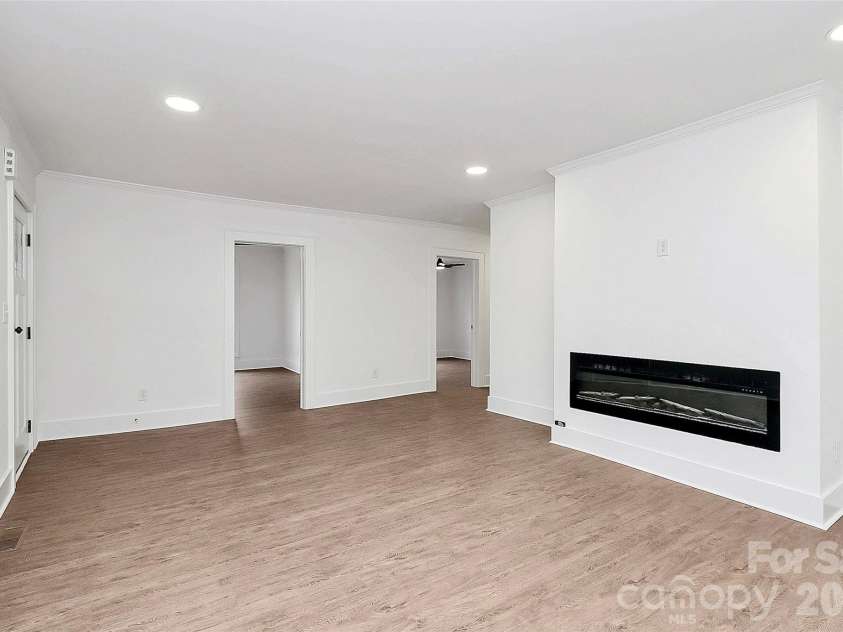 511 Oakwood Avenue, Albemarle, NC 28001.  MLS# CAR4334916, YatesRealty ID 4529. 