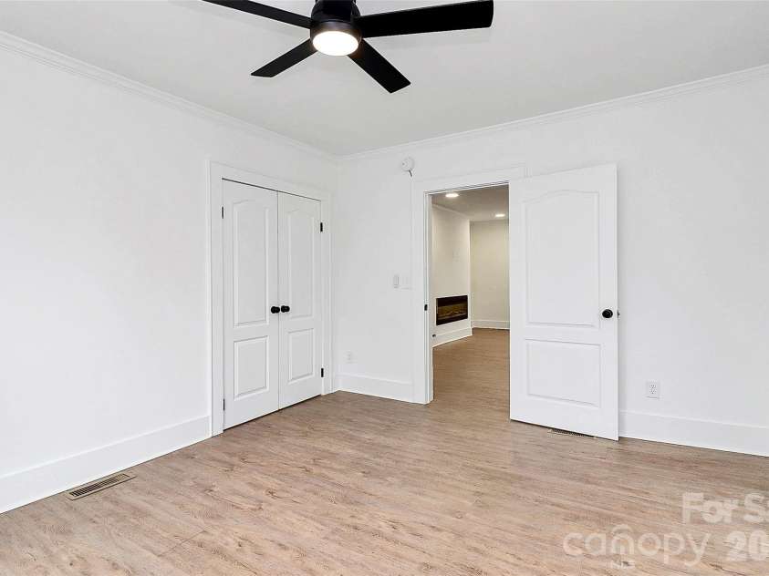 511 Oakwood Avenue, Albemarle, NC 28001.  MLS# CAR4334916, YatesRealty ID 4529. 