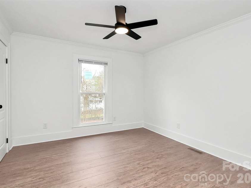 511 Oakwood Avenue, Albemarle, NC 28001.  MLS# CAR4334916, YatesRealty ID 4529. 