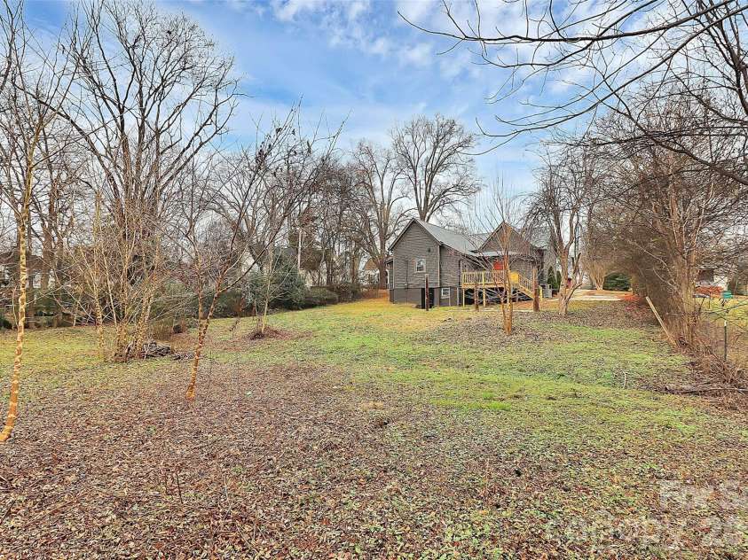 511 Oakwood Avenue, Albemarle, NC 28001.  MLS# CAR4334916, YatesRealty ID 4529. 