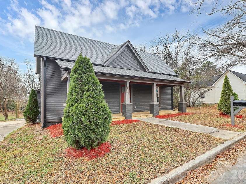 511 Oakwood Avenue, Albemarle, NC 28001.  MLS# CAR4334916, YatesRealty ID 4529. 