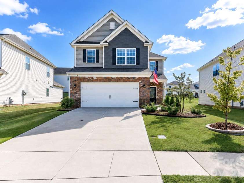 333 Kennerly Center Drive, Mooresville, NC 28115.  MLS# CAR4413957, YatesRealty ID 45290. Front Exterior