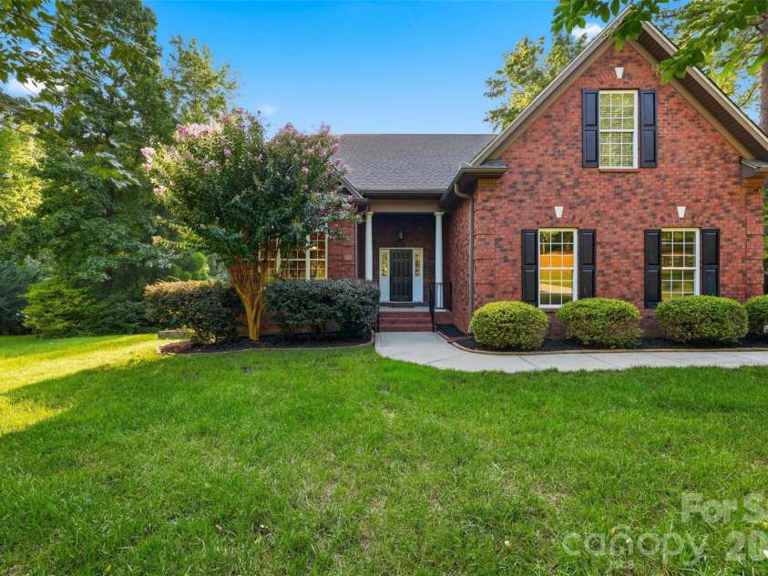 254 Streamside Place, Mooresville, NC 28115.  MLS# CAR4415969, YatesRealty ID 45291. 