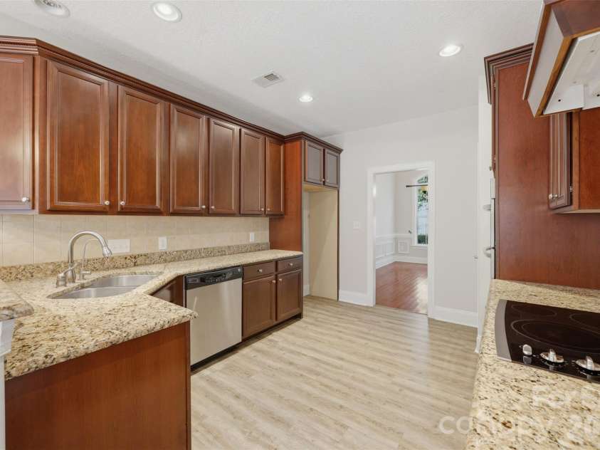 254 Streamside Place, Mooresville, NC 28115.  MLS# CAR4415969, YatesRealty ID 45291. 