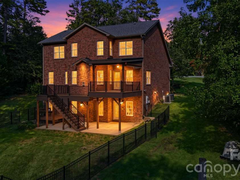 254 Streamside Place, Mooresville, NC 28115.  MLS# CAR4415969, YatesRealty ID 45291. 