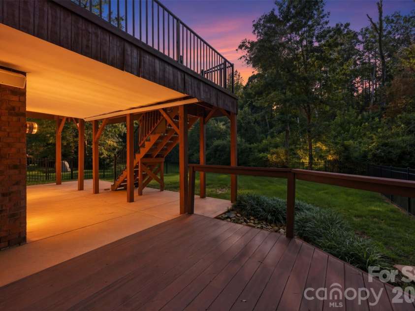 254 Streamside Place, Mooresville, NC 28115.  MLS# CAR4415969, YatesRealty ID 45291. 