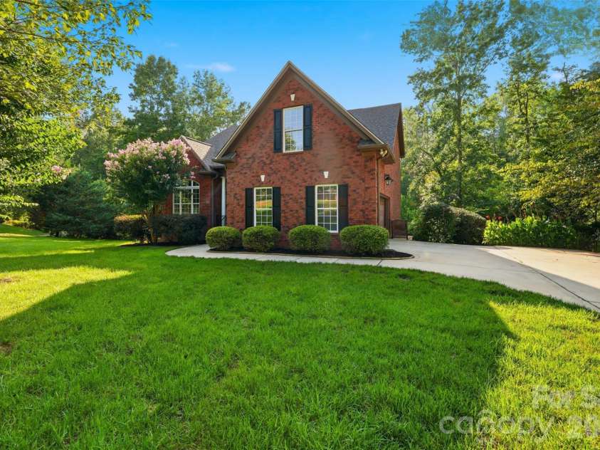 254 Streamside Place, Mooresville, NC 28115.  MLS# CAR4415969, YatesRealty ID 45291. 
