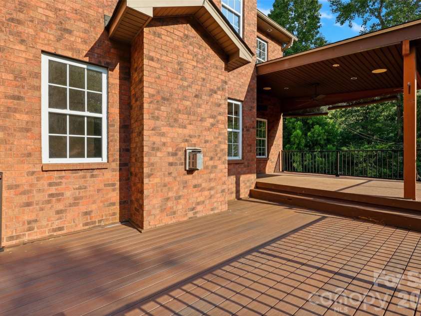 254 Streamside Place, Mooresville, NC 28115.  MLS# CAR4415969, YatesRealty ID 45291. 