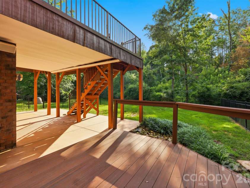 254 Streamside Place, Mooresville, NC 28115.  MLS# CAR4415969, YatesRealty ID 45291. 