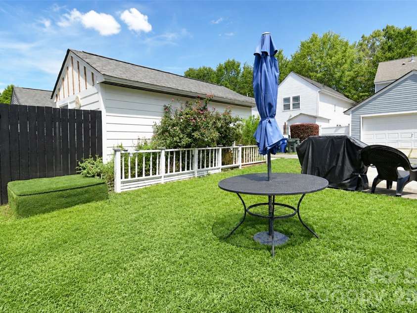 13039 Windy Lea Lane, Huntersville, NC 28078.  MLS# CAR4416176, YatesRealty ID 45294. 
