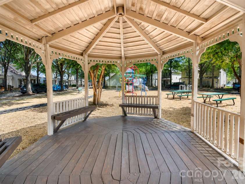 13039 Windy Lea Lane, Huntersville, NC 28078.  MLS# CAR4416176, YatesRealty ID 45294. 